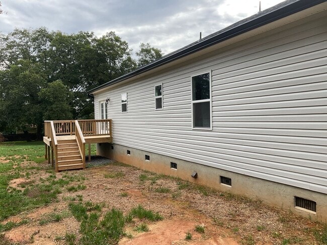2037 Powerline Dr in Gastonia, NC - Building Photo - Building Photo