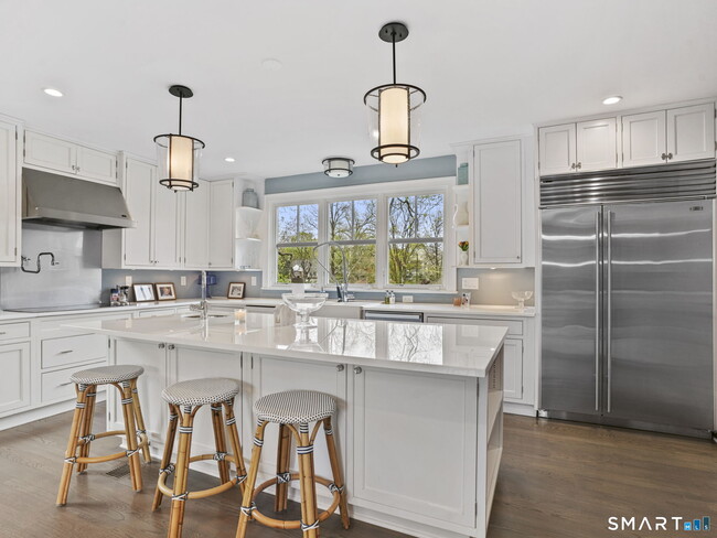 41 Grove St in Greenwich, CT - Building Photo - Building Photo