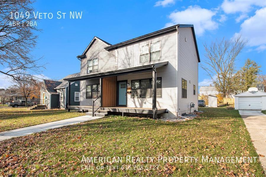 1049 Veto St NW in Grand Rapids, MI - Building Photo