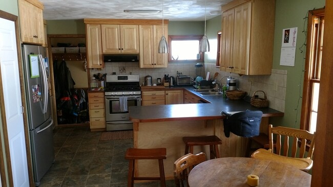 419 E King Rd, Unit 1 in Ithaca, NY - Building Photo - Building Photo