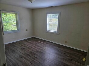 2301 E 5th St in Bloomington, IN - Foto de edificio - Building Photo