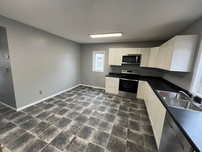 102 1st Ave SE, Unit 1 in Dilworth, MN - Building Photo - Building Photo