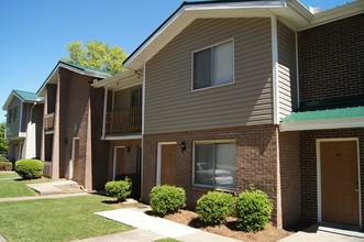 Pines Apartments in Jackson, MS - Building Photo - Building Photo