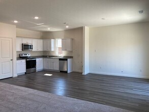 2617 Salado Creek Ln in Glenn Heights, TX - Building Photo - Building Photo