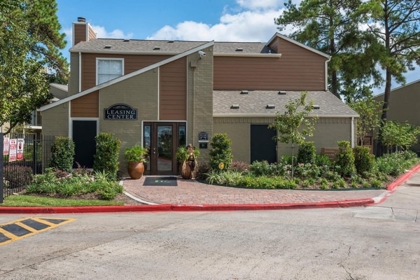 Park at Willowbrook in Houston, TX - Foto de edificio - Building Photo