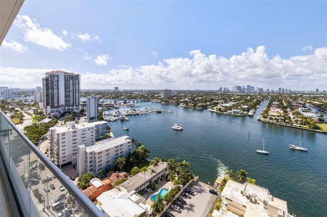 153 N Seabreeze Blvd in Fort Lauderdale, FL - Building Photo - Building Photo