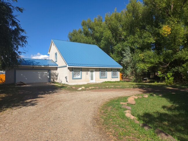 310 W 1st St in La Veta, CO - Building Photo - Building Photo