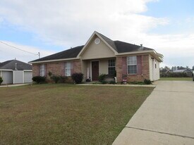 13635 Daniels Dr in Mobile, AL - Building Photo