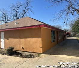 1721 Quintana Rd in San Antonio, TX - Foto de edificio