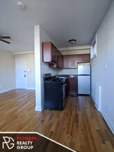 812 W Diversey Pky in Chicago, IL - Building Photo - Building Photo