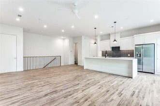 6319 Richmond Ave in Dallas, TX - Building Photo - Building Photo