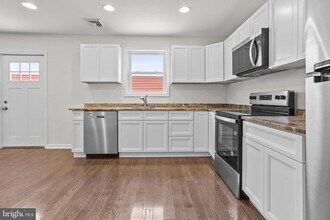 819 11th Ave in Prospect Park, PA - Building Photo - Building Photo