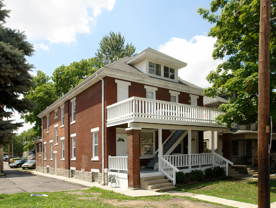 113-115 Chittenden Ave in Columbus, OH - Building Photo