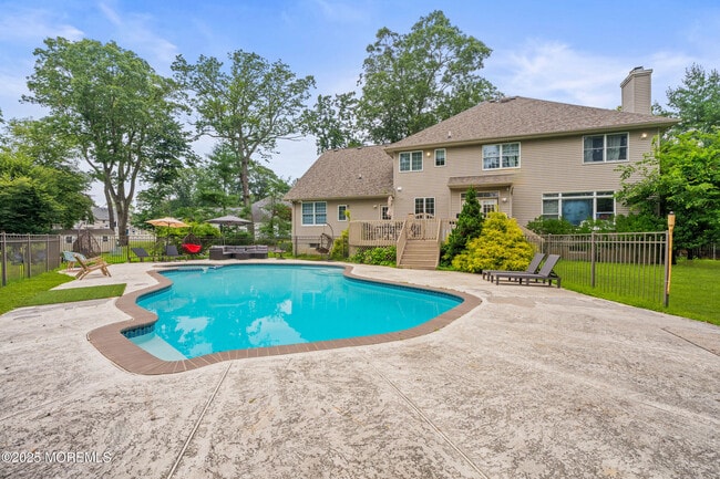 property at 21 Old Queens Ct