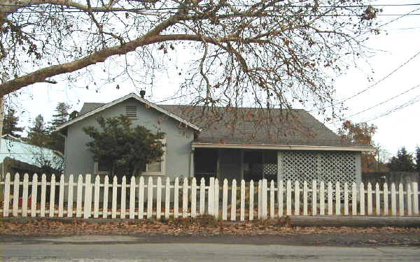 3161 Ross Rd in Graton, CA - Foto de edificio - Building Photo