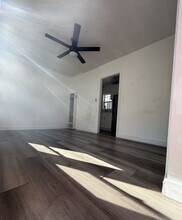 2235 W 14th St, Unit .75 in Los Angeles, CA - Foto de edificio - Building Photo