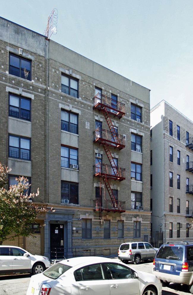 923 Kelly St in Bronx, NY - Building Photo - Building Photo