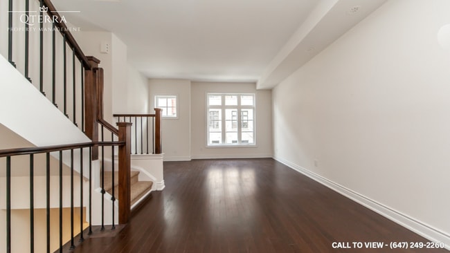 property at 40 Lunar Cres