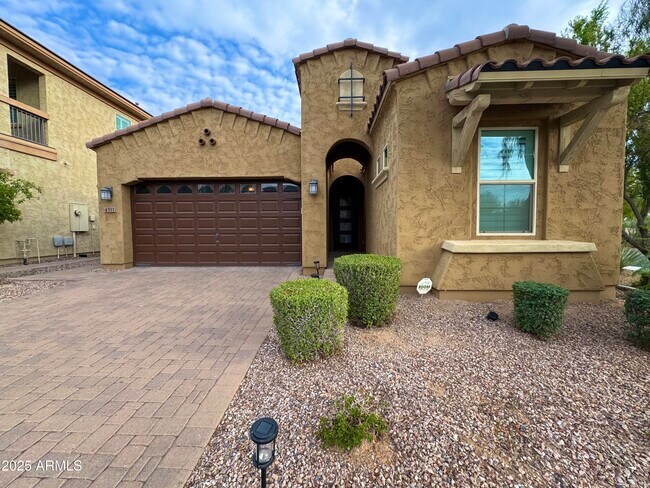 4511 E Walter Way in Phoenix, AZ - Foto de edificio - Building Photo