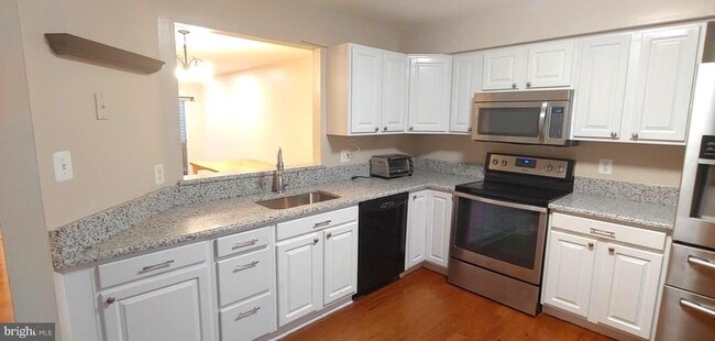 property at 4 Steeplejack Ct