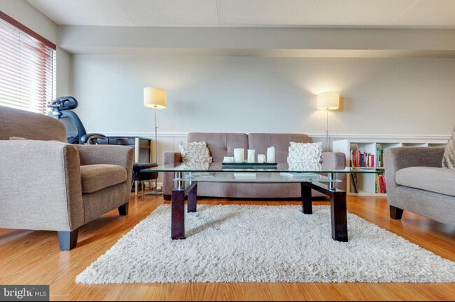 6300 Stevenson Ave, Unit Unit 907 in Alexandria, VA - Building Photo - Building Photo