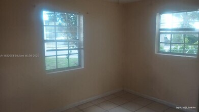 2300 NW 15th Ct in Fort Lauderdale, FL - Building Photo - Building Photo