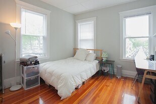 368 Broadway, Unit 2R in Cambridge, MA - Building Photo