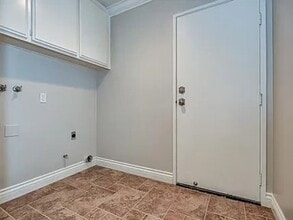 10 Promontory Park in Aliso Viejo, CA - Building Photo - Building Photo