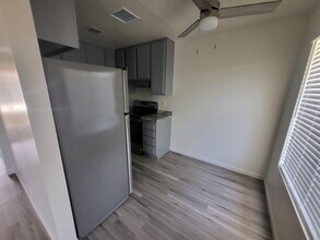 82075 Country Club Dr in Indio, CA - Building Photo - Building Photo