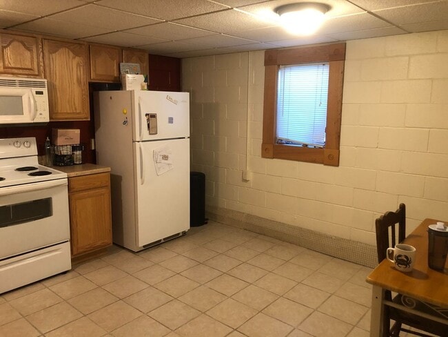 1045 N Ames St in Spearfish, SD - Building Photo - Building Photo