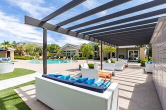 Elysian at St. Rose in Henderson, NV - Foto de edificio - Building Photo