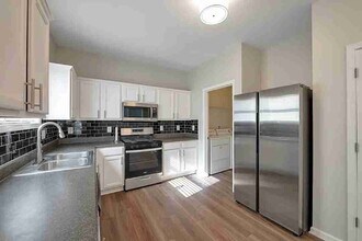 3755 Uppark Dr in Atlanta, GA - Building Photo - Building Photo