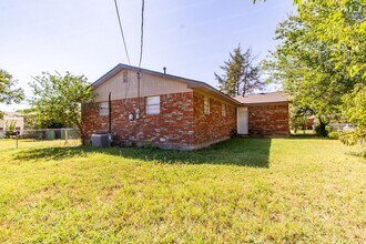 717 SW Ranch Oak Blvd in Lawton, OK - Building Photo - Building Photo