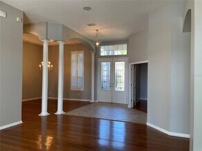 16143 Ivy Lake Dr in Odessa, FL - Building Photo - Building Photo