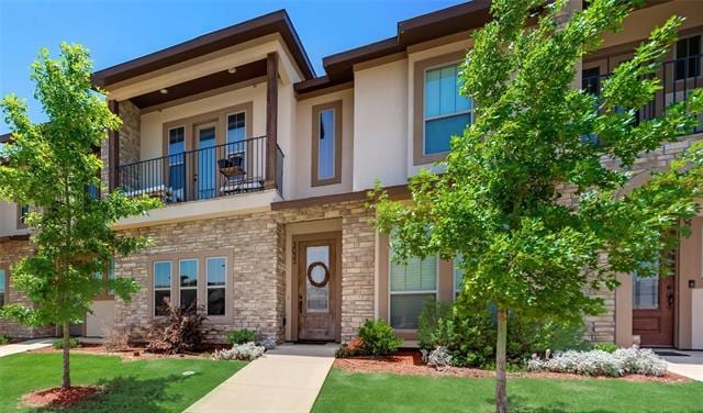 property at 3033 Solana Cir
