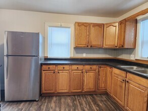 1032 Lincoln St in North Chicago, IL - Building Photo - Building Photo