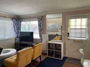 3427 E Wilton St, Unit Furnished utilities incl in Long Beach, CA - Building Photo - Building Photo