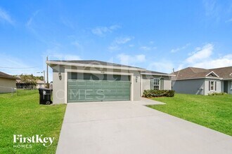 4618 SW Vahalla St in Port St. Lucie, FL - Building Photo - Building Photo