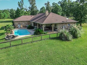 274 Robinson Tract in Livingston, TX - Building Photo - Building Photo
