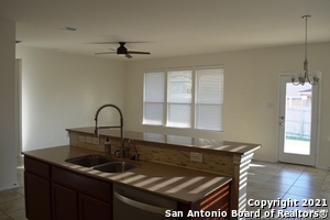 9518 Copper Sands in Converse, TX - Building Photo - Building Photo