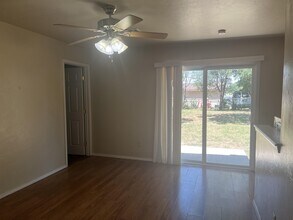 405 Armstrong St in Moore, OK - Building Photo - Building Photo