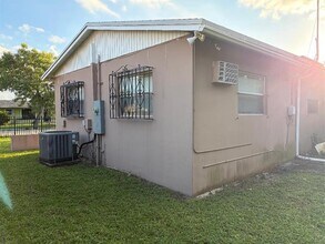 3513 NW 181st St in Miami Gardens, FL - Building Photo - Building Photo