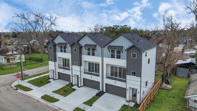 1214 English St in Houston, TX - Building Photo - Building Photo