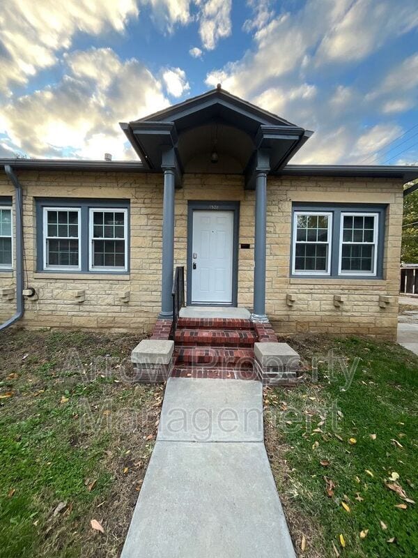 property at 1522 D St