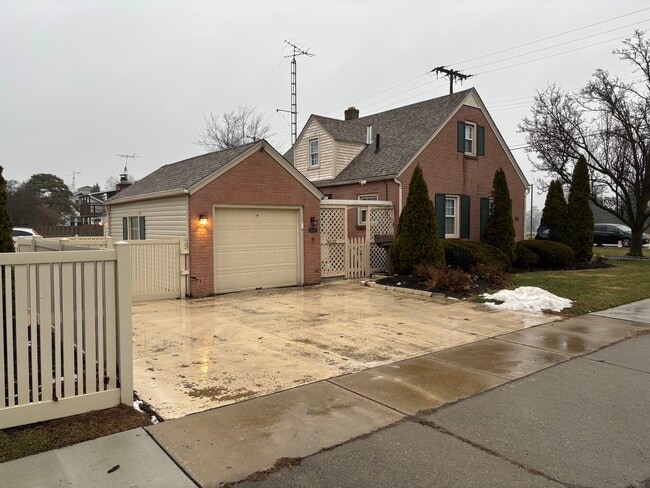 3623 Columbus Ave in Sandusky, OH - Building Photo - Building Photo