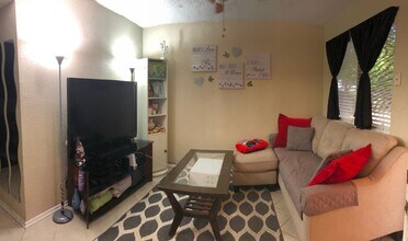 406 Foch St in Bryan, TX - Building Photo - Building Photo