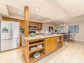 10 Park W Ct in Sacramento, CA - Building Photo - Building Photo