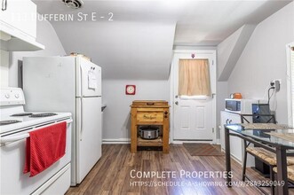 113 Dufferin St E in St Catharines, ON - Building Photo - Building Photo