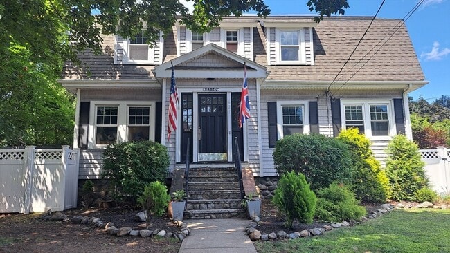 621 High St in Medford, MA - Building Photo - Building Photo