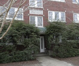 Commodore Apartments in Asheville, NC - Foto de edificio - Building Photo